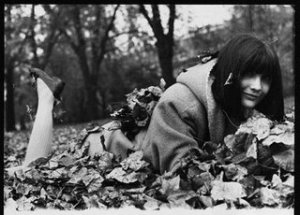 Sandie wanted everyone to leaf her alone