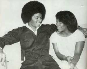 See Jacko really did used to be just an ordinary black kid (with an extraordinary talent though!)