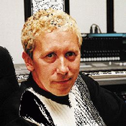 paul hardcastle paul may not have suffered from post traumatic stress disorder but judging from this look he clearly suffered from post traumatic fashion victim syndrome