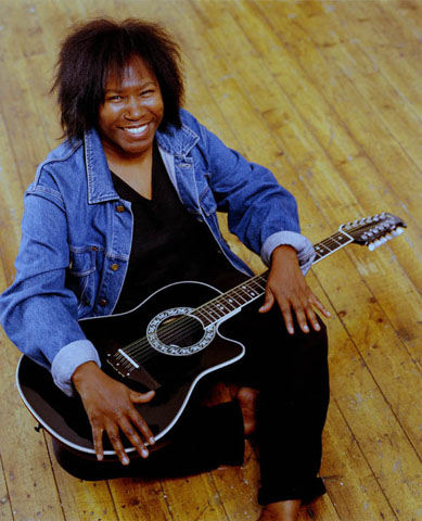 joan-armatrading