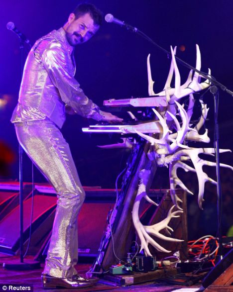 Brandon road tests his new industrial razor - the Gillette Brightside Stubble Eraser